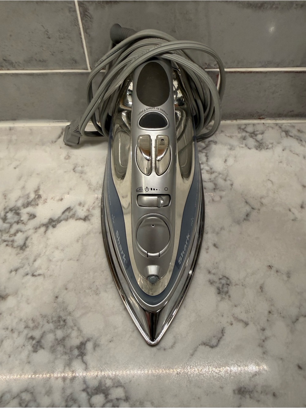 Light Gray Steam Iron with Blue Accents - Unbranded